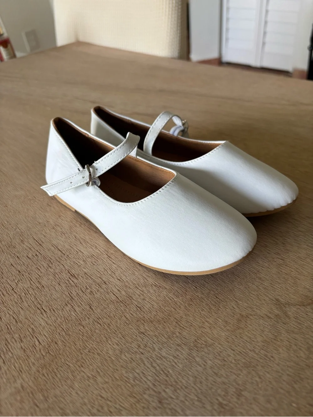 White Mary Jane Flats Girls Size 2 Dress Shoes